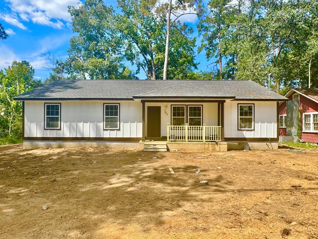 Discover this stunning new construction home, boasting 1,606 square feet, situated in the heart of Thomasville, GA. This unique and charming residence features five spacious bedrooms and two full baths. This property presents a rare opportunity to own a newly built home outside of a subdivision and without the constraints of an HOA. Ideal for large families, this five-bedroom layout also offers ample space for storage or home offices. The house includes 1,486 square feet of heated and cooled living space, complemented by 120 square feet of inviting covered porches, perfect for relaxing outdoors.