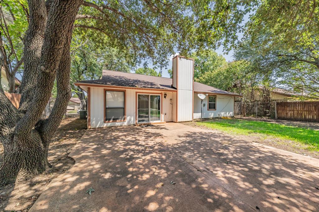 214 Kalmia Drive