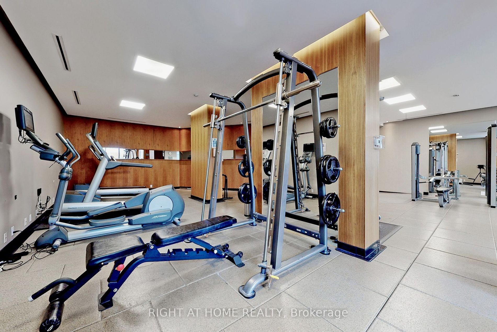 500 Sherbourne St 2402