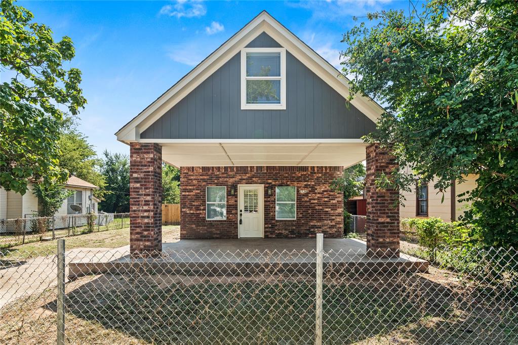 Move right into this beautifully remodeled 4 bedroom, 2 bathroom home in the heart of Oklahoma City! This two-story charmer features fresh tile floors, updated bathrooms, and a stylish kitchen complete with stainless steel appliances—refrigerator included! Upstairs offers two rooms and a full bath, perfect for flexible living! 
Step outside to a large backyard with partial newer fencing, ideal for play, pets, or entertaining! An in-ground storm shelter adds peace of mind. Conveniently located near downtown, shopping, dining, and major highways, this home is ready for its new owner!