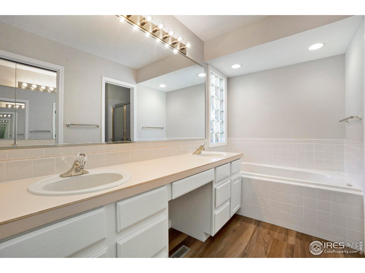 3000 Lisette Ct
