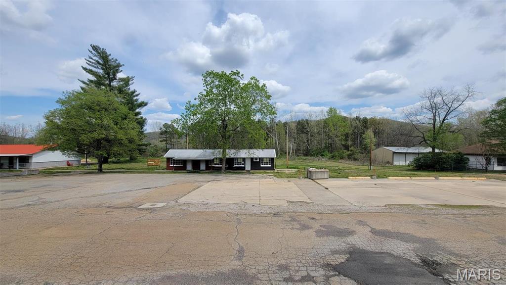 1307 N Hwy 21