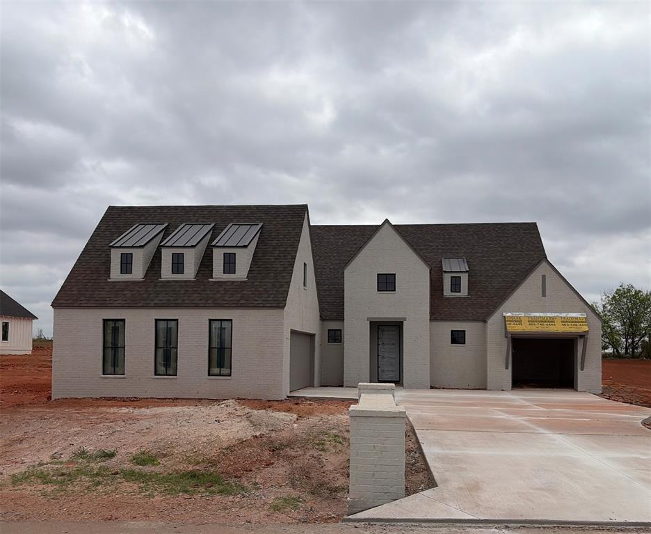 2758 Multi-Gen || New STRAIGHT style exterior || TRANSITIONAL interior finishes. EXECUTIVE QUALITY. READY NOW! With over 2,500+ on-time closings and counting, our turnkey experience guarantees exceptional quality at an unbeatable value. Our commitment to quality includes completing 1,200+ checklist items during construction, 100+ hours of detailed punch out prior to closing, and experienced warranty service after closing.