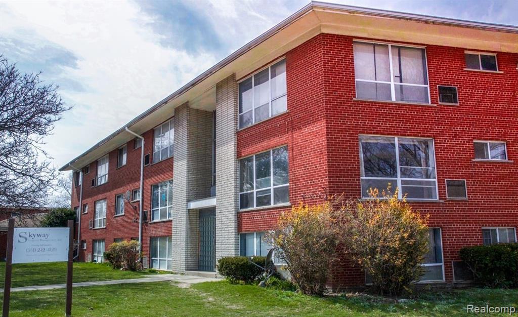 Great Investment Opportunity!!! Well Maintained, Stabilized and Producing 30 unit Apartment package. Consists of 13535 (23 units) and 13521 (7 units) McNichols. Properties are next to each other and sold together. Currently producing at a $230k a year Gross level. Current Net income is $162,768.00 - Adjusted for 12 month.
Projected gross income once fully leased $271,103.00 
28 - one bedrooms and 2 studios. 
Landlord pays water, gas, electric. Needs advance notice to show. Do not disturb  tenants.