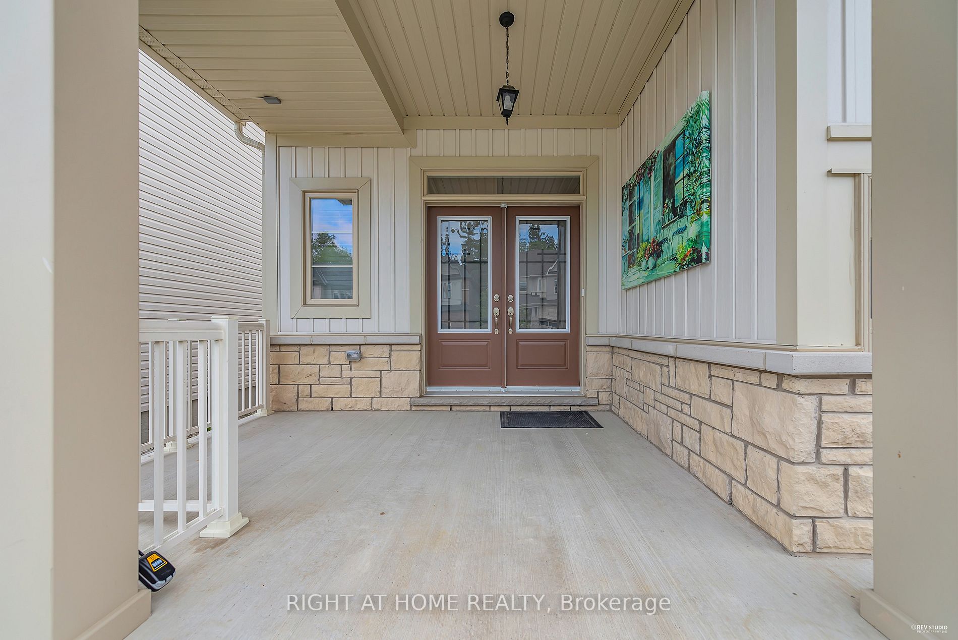 130 Mcfarlane Cres