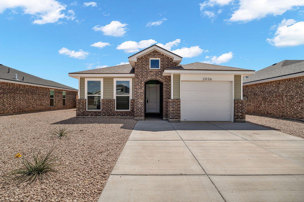2036 Desert Willow Ave