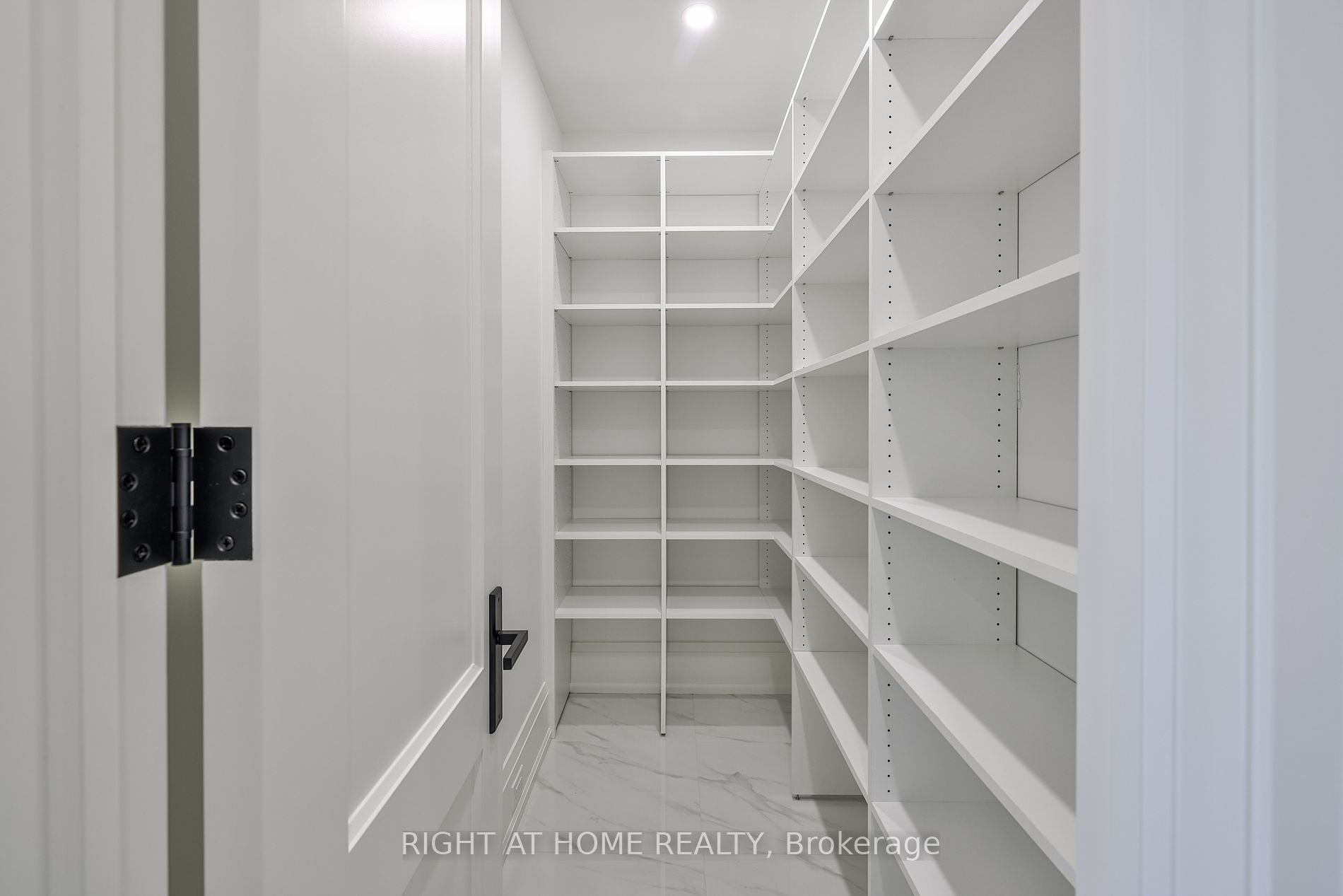 8 Hughson Dr