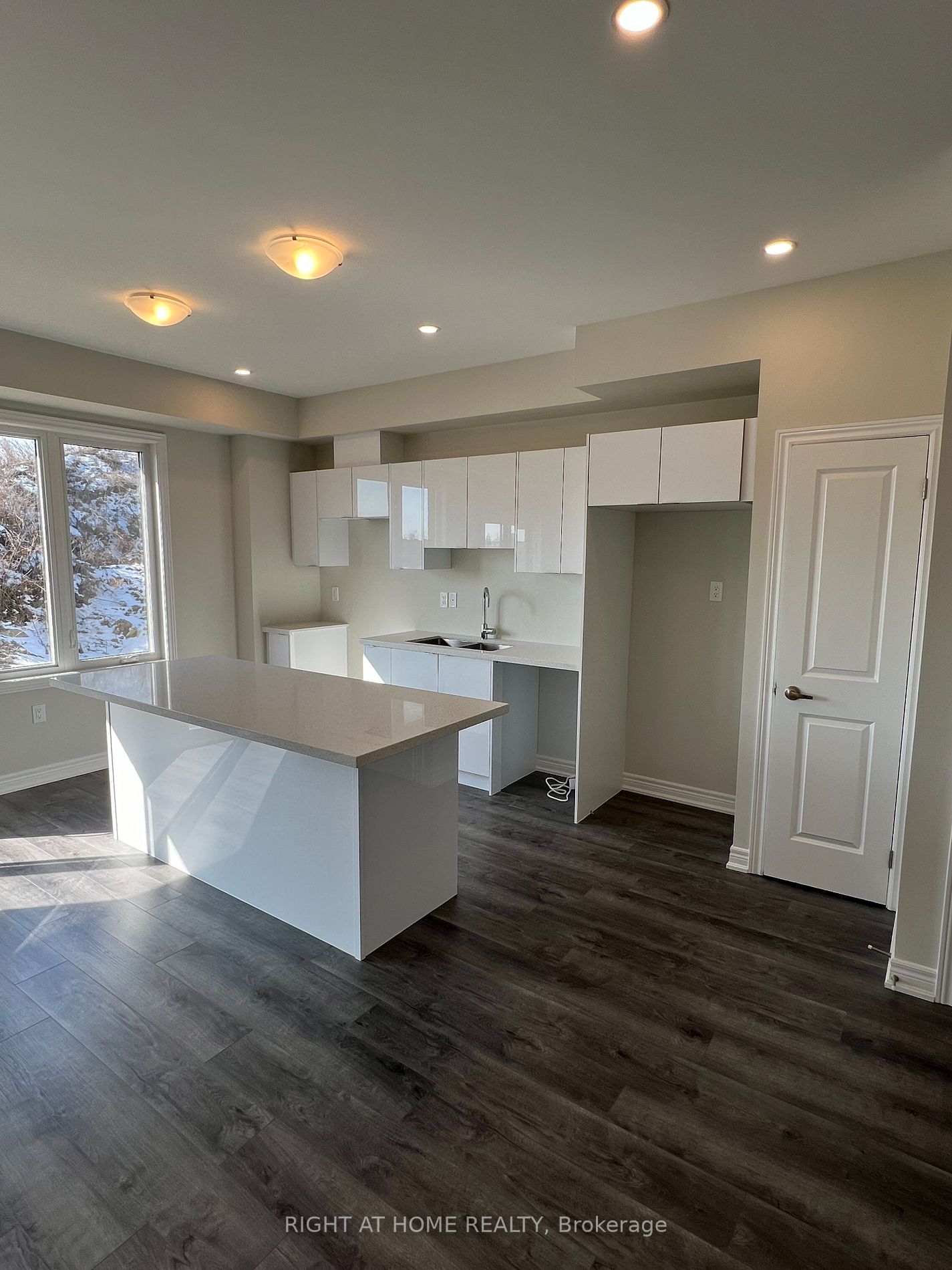 129 Aquasanta Cres