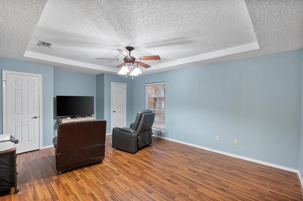 1504 Arrowhead Drive