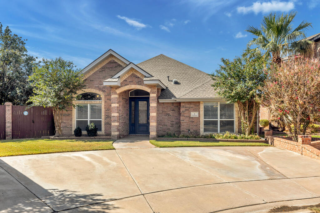 Beautiful custom-built 3-bedroom, 2.5-bath home tucked away on a cul-de-sac in Mission Estates! Spacious open living area features high ceilings, abundant natural light, fireplace, and an open kitchen with granite countertops and plenty of storage. Relax in the primary suite with jetted tub and separate shower. Enjoy a large backyard with mature shade trees, covered patio, and water well for yard irrigation, plus a 3-car garage offering plenty of parking and storage!