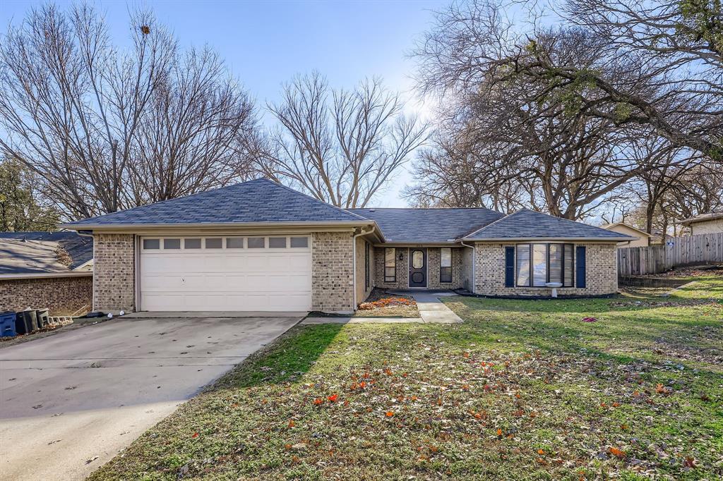 116 NE Alsbury Boulevard