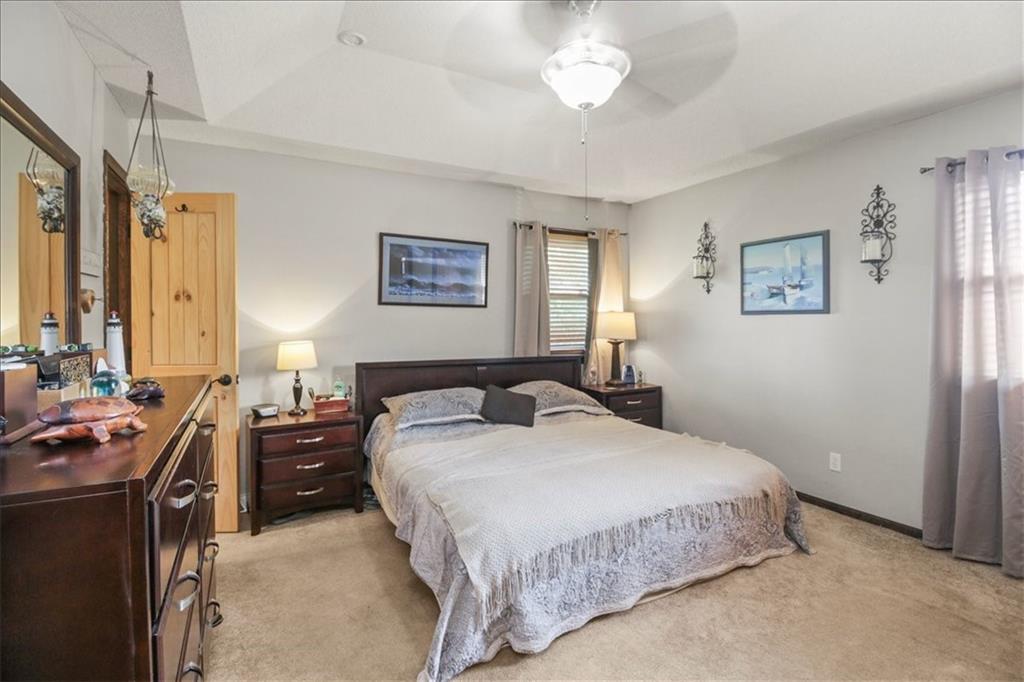 5521 NW Seminole Drive