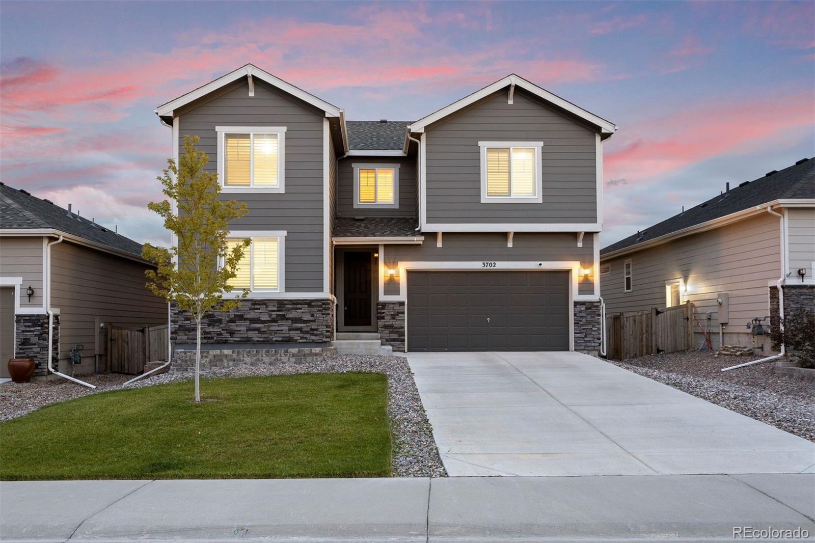 3702 White Rose Loop