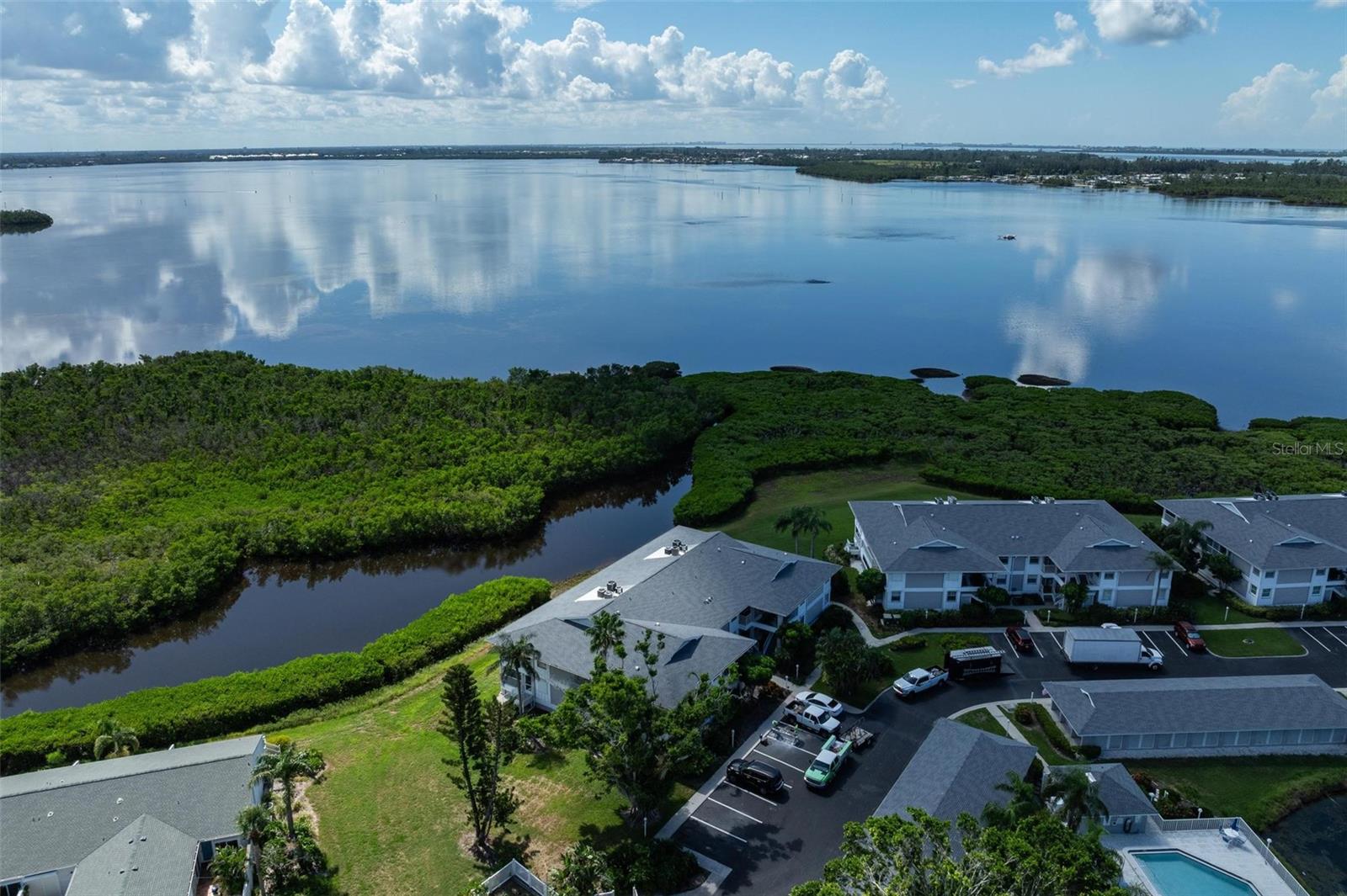 1103 Edgewater Circle 1103