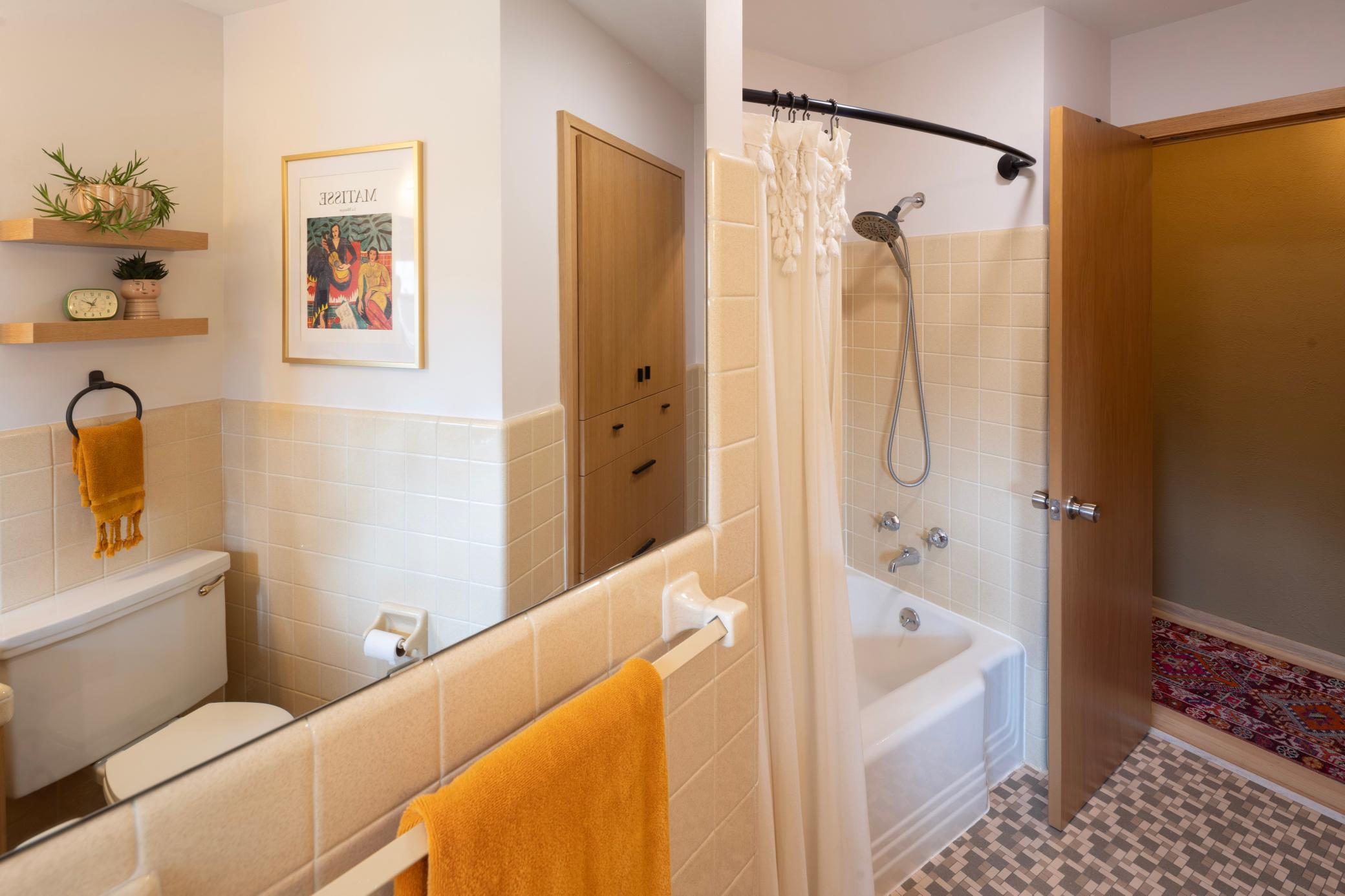 2420 Dunlap Street N