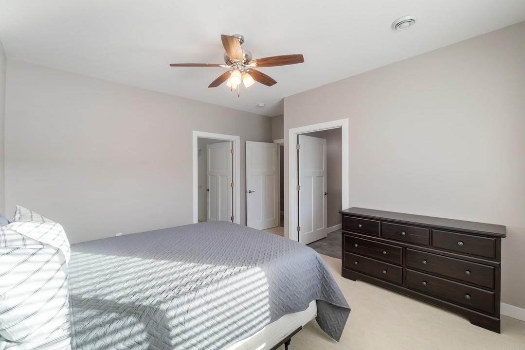 812 Parkside Lane