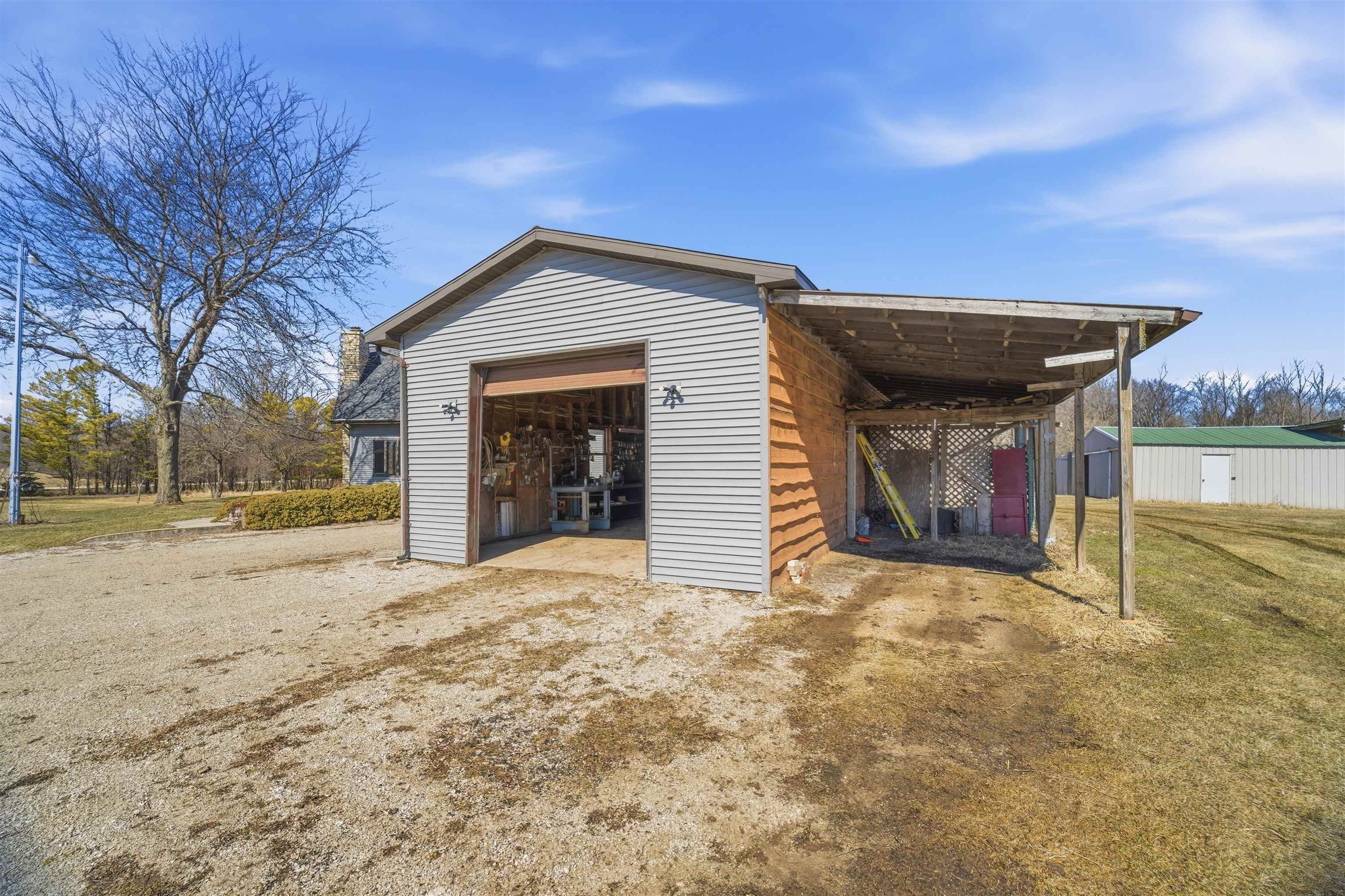 N4640 Lakeshore Drive