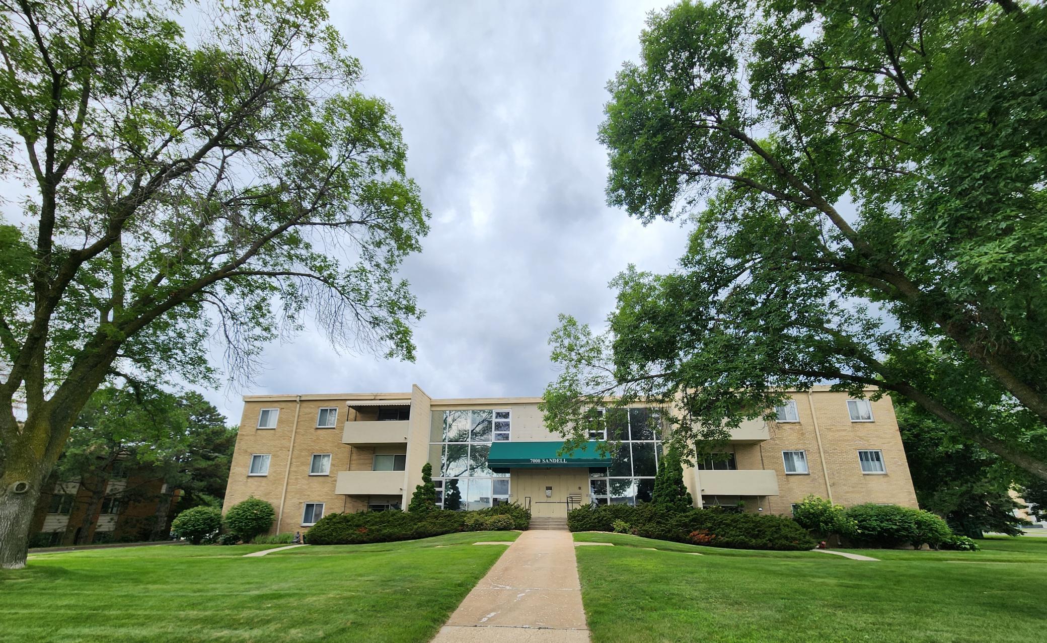 Spectacular location, adjacent to the Galleria and France Avenue. Active 18 unit condo building and 1 acre of land, with redevelopment potential for a 60 unit, 4 story building. Currently 18 condo units, 18 detached garages, 3 laundry rooms, mailroom, large storage building, and community patio area.