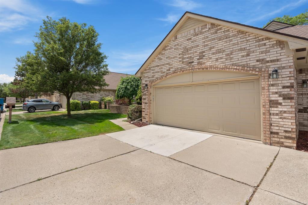 43577 N River Bend Drive