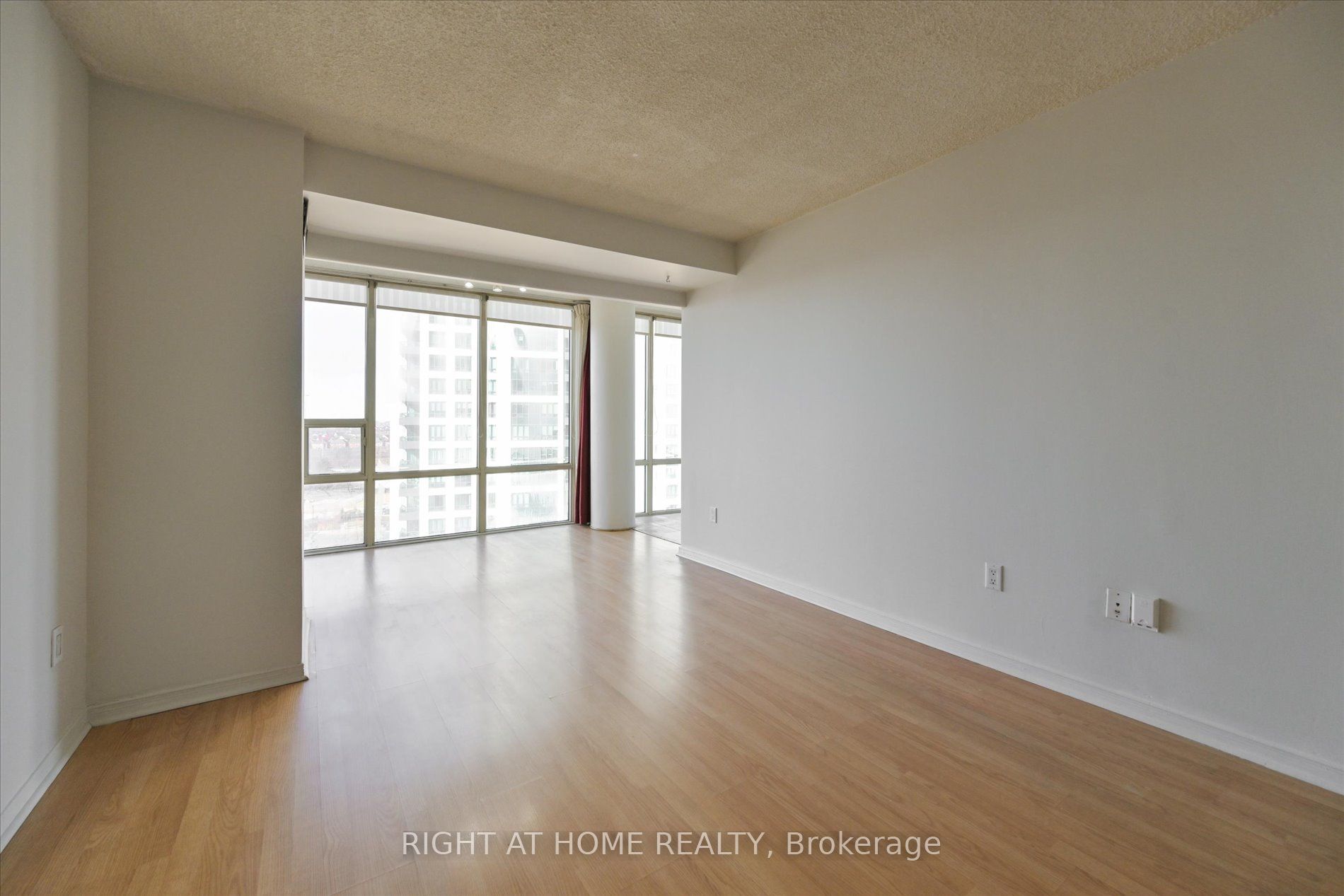 350 W Rathburn Rd 1107