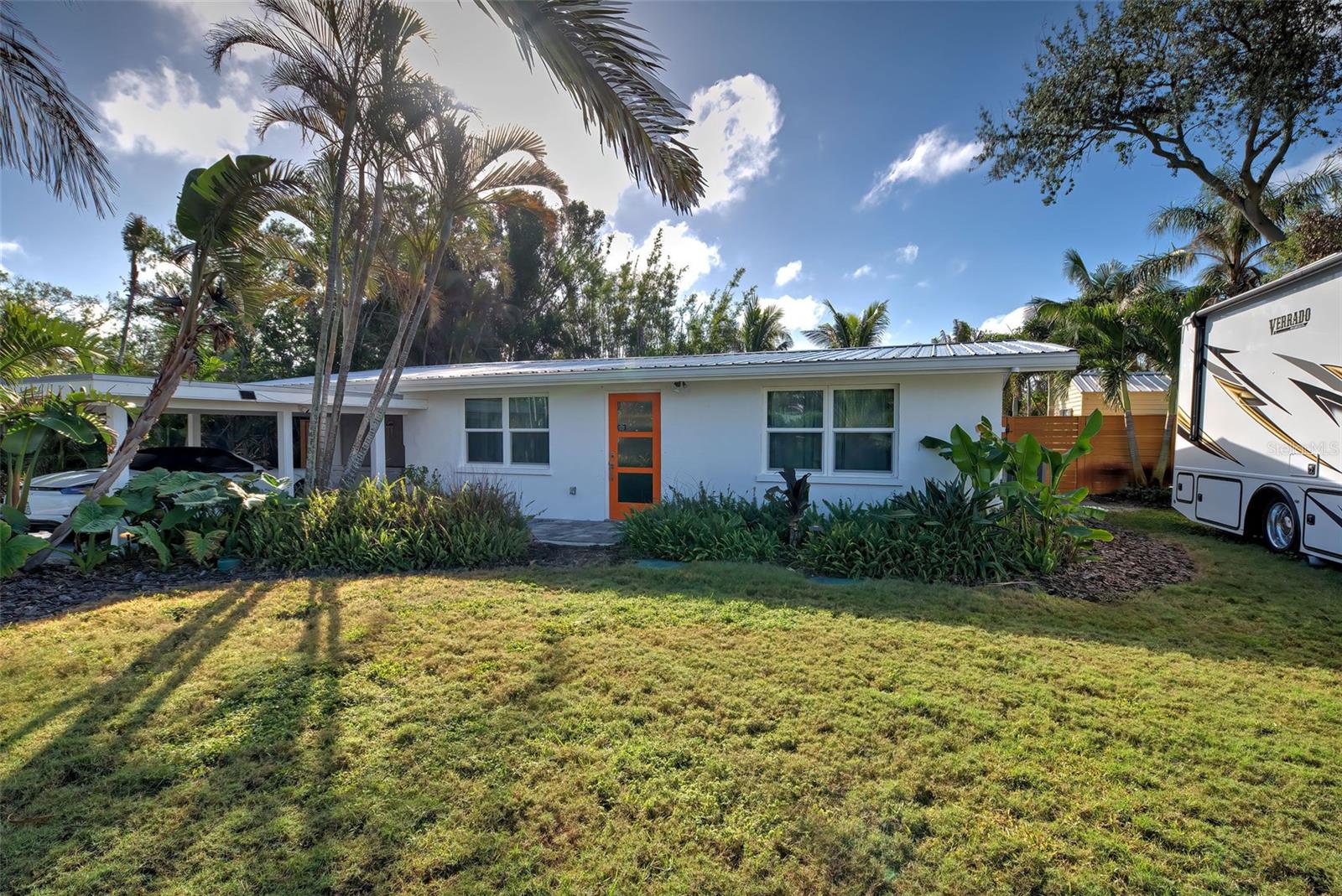 315 Palmetto Road W