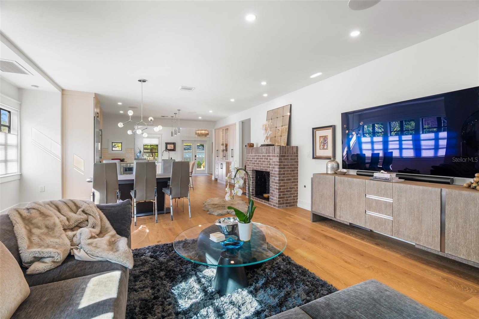 5302 N Central Avenue