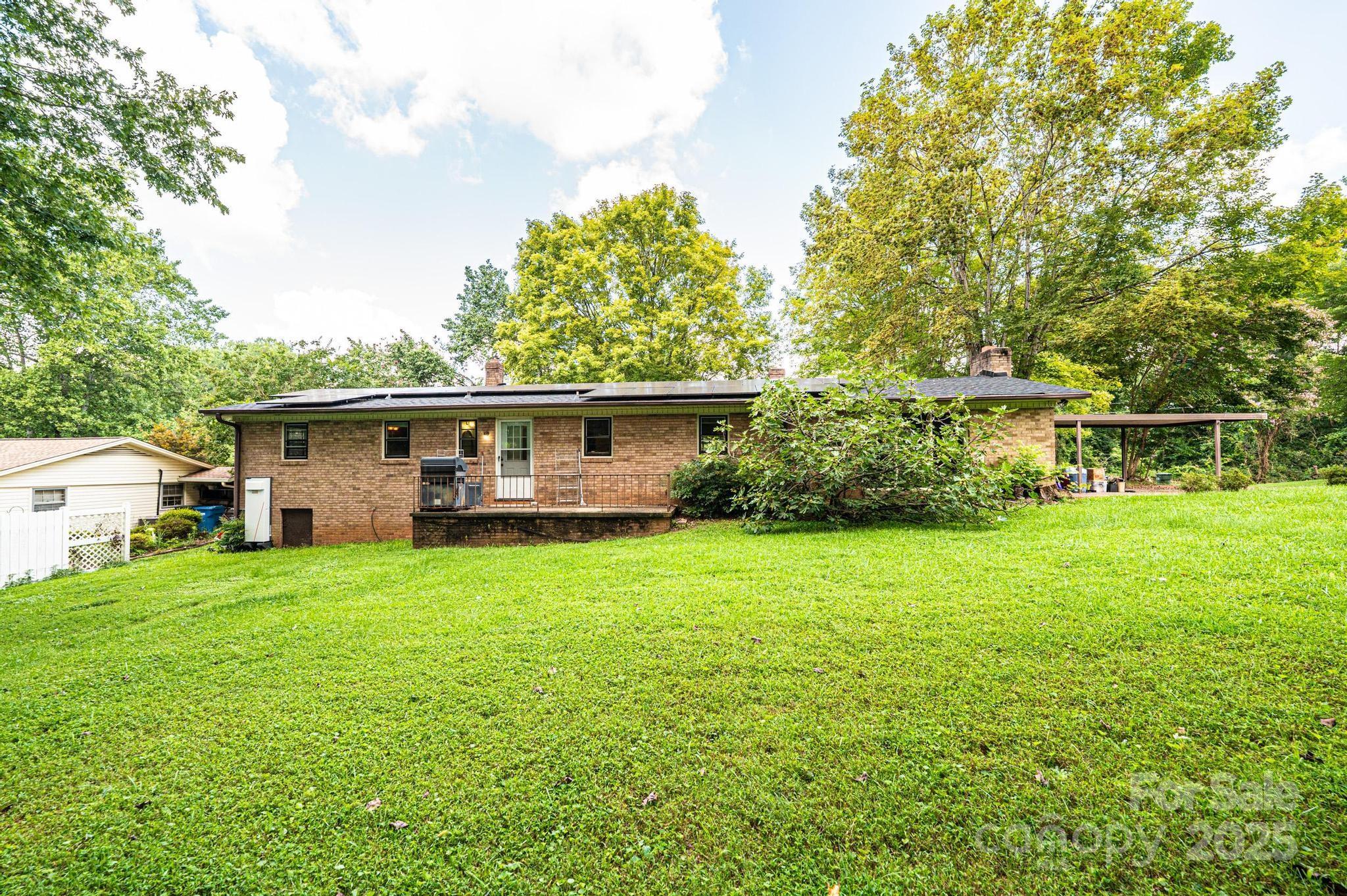 1460 23rd Avenue Place NE