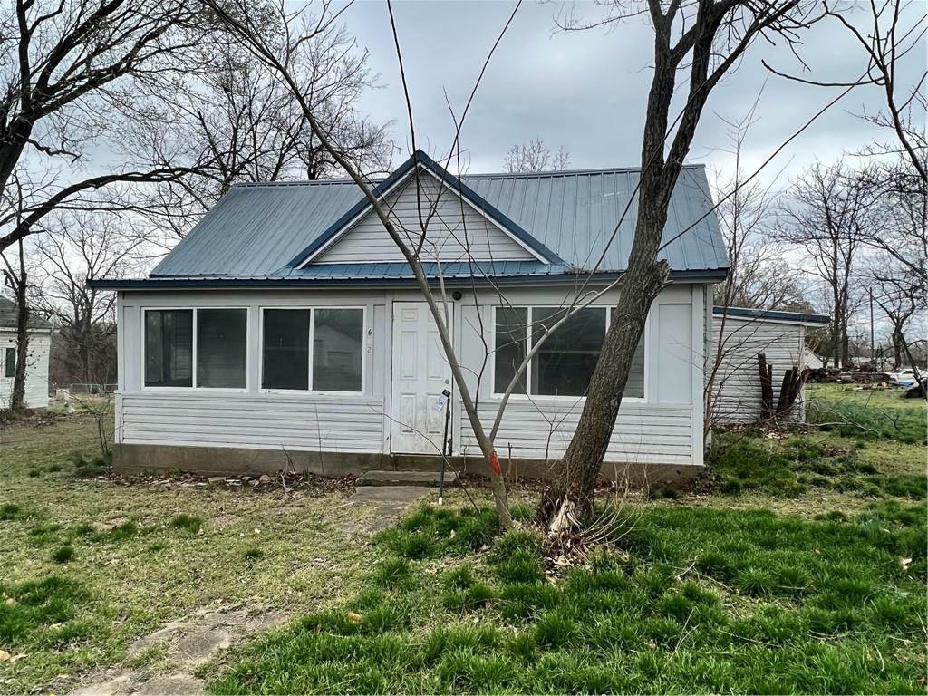 632 E Maple Street, Nevada, MO 