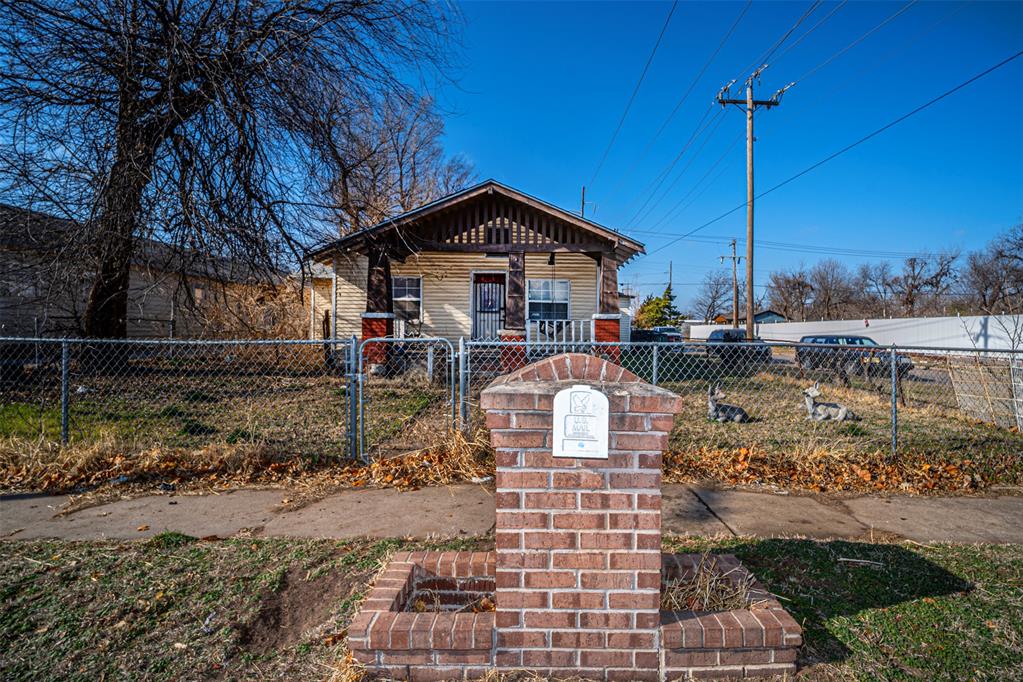 Great investment opportunity just south of downtown OKC and near Scissortail Park. This two-bedroom, one-bath home sits on an oversized lot with additional parking in a commercial area along a vibrant, busy street. There is a detached garage with a one-bedroom apartment upstairs. (garage apartment is 572 SF, not included in SF) This unique setup offers a blend of residential comfort amid the energy of the commercial surroundings. Ideally located just a few miles from the future MAPS 4 Multipurpose Stadium, which will anchor a new sports and entertainment district just south of Bricktown, east of Scissortail Park, near the I-40 corridor. Construction of the new stadium is slated to start in Spring 2026. Home to be sold as-is