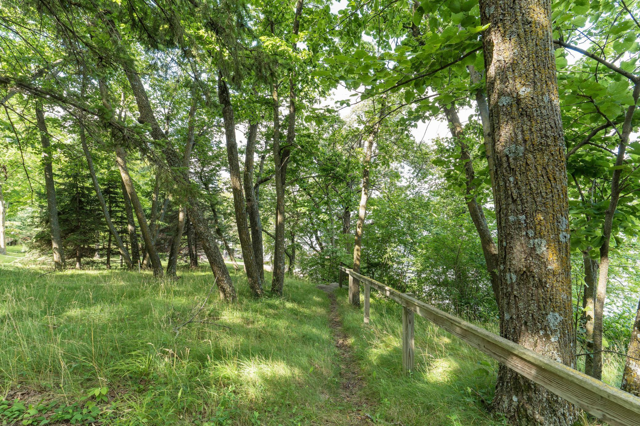 39060 Peninsula Lane