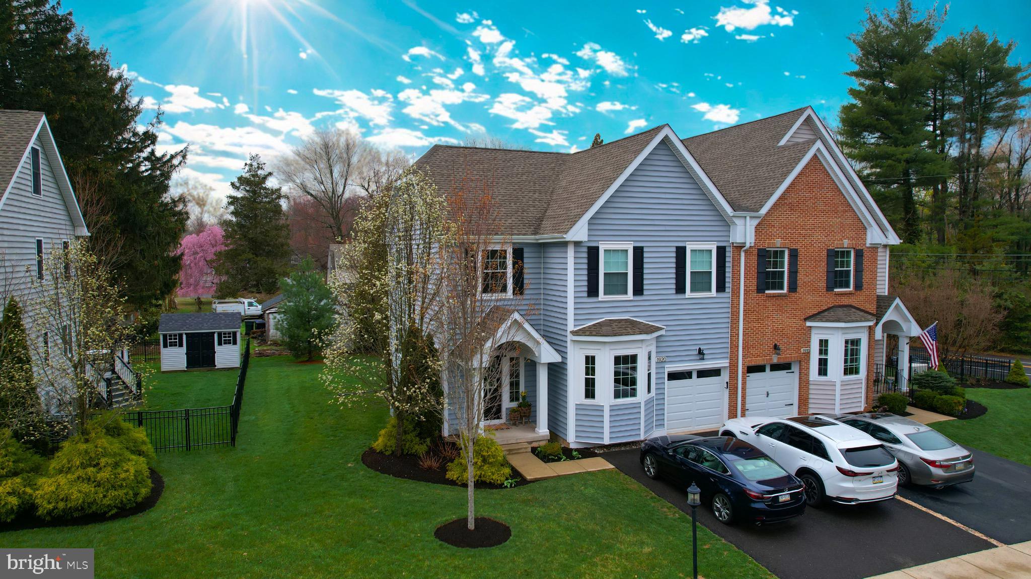 1920 Waid Way  