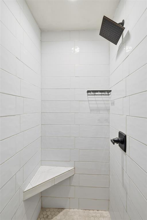 5008 Lake View Circle