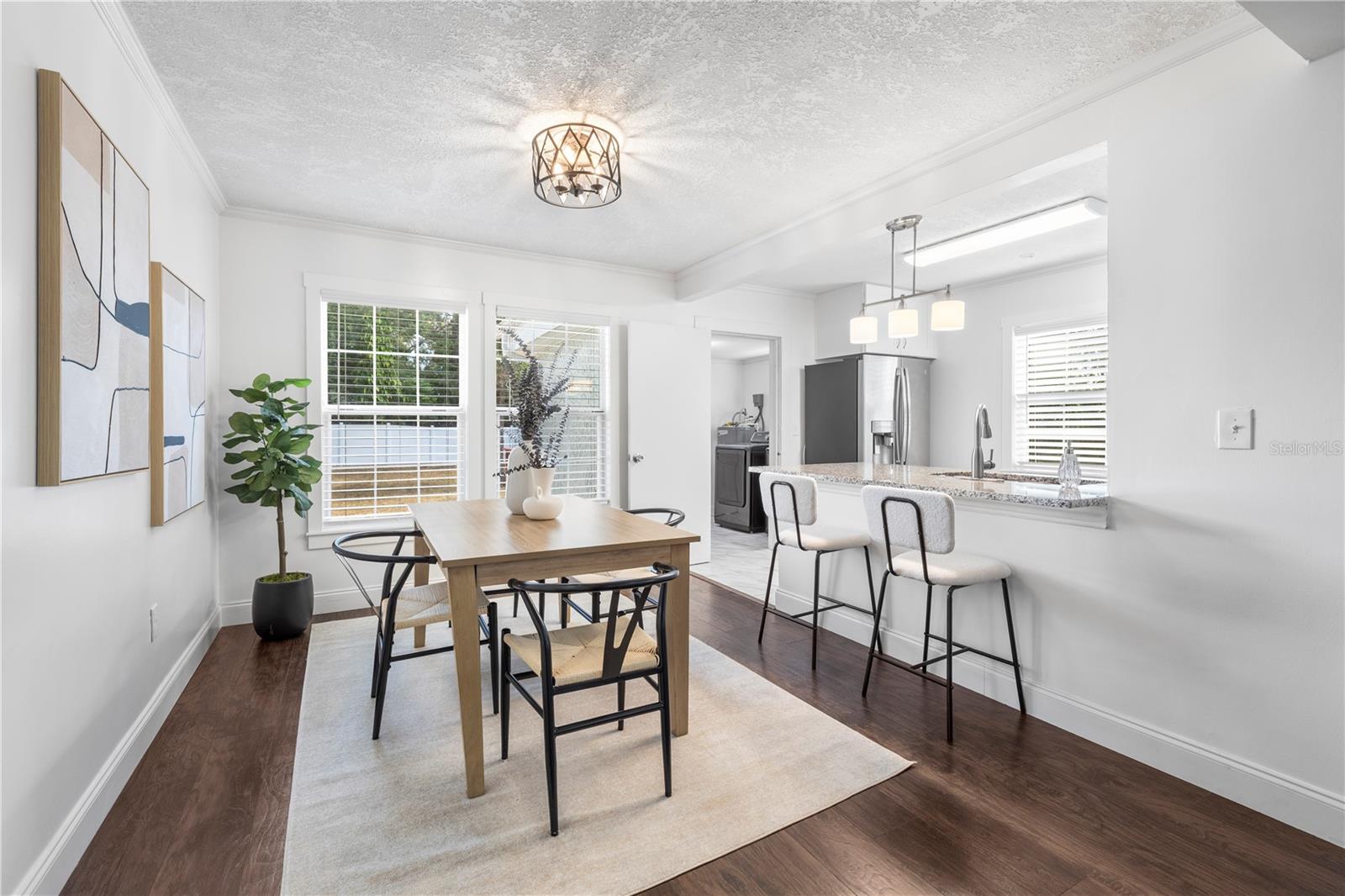 4009 N Seminole Avenue