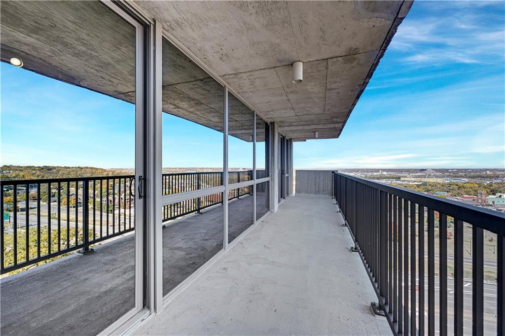 600 E Admiral Boulevard 1608