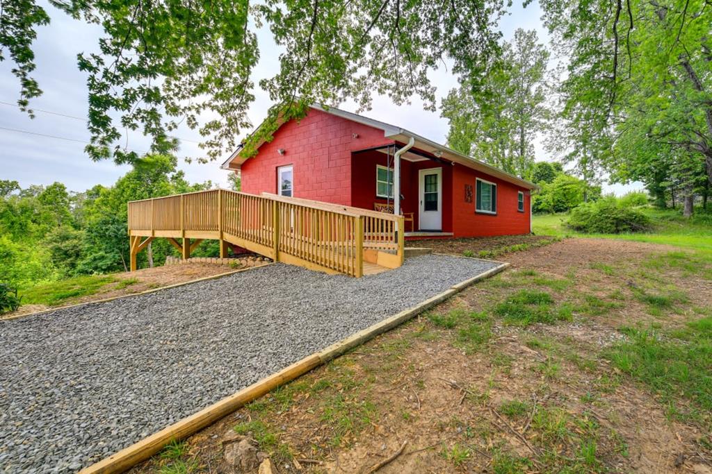 Residential for sale in Ararat, Virginia, 92014