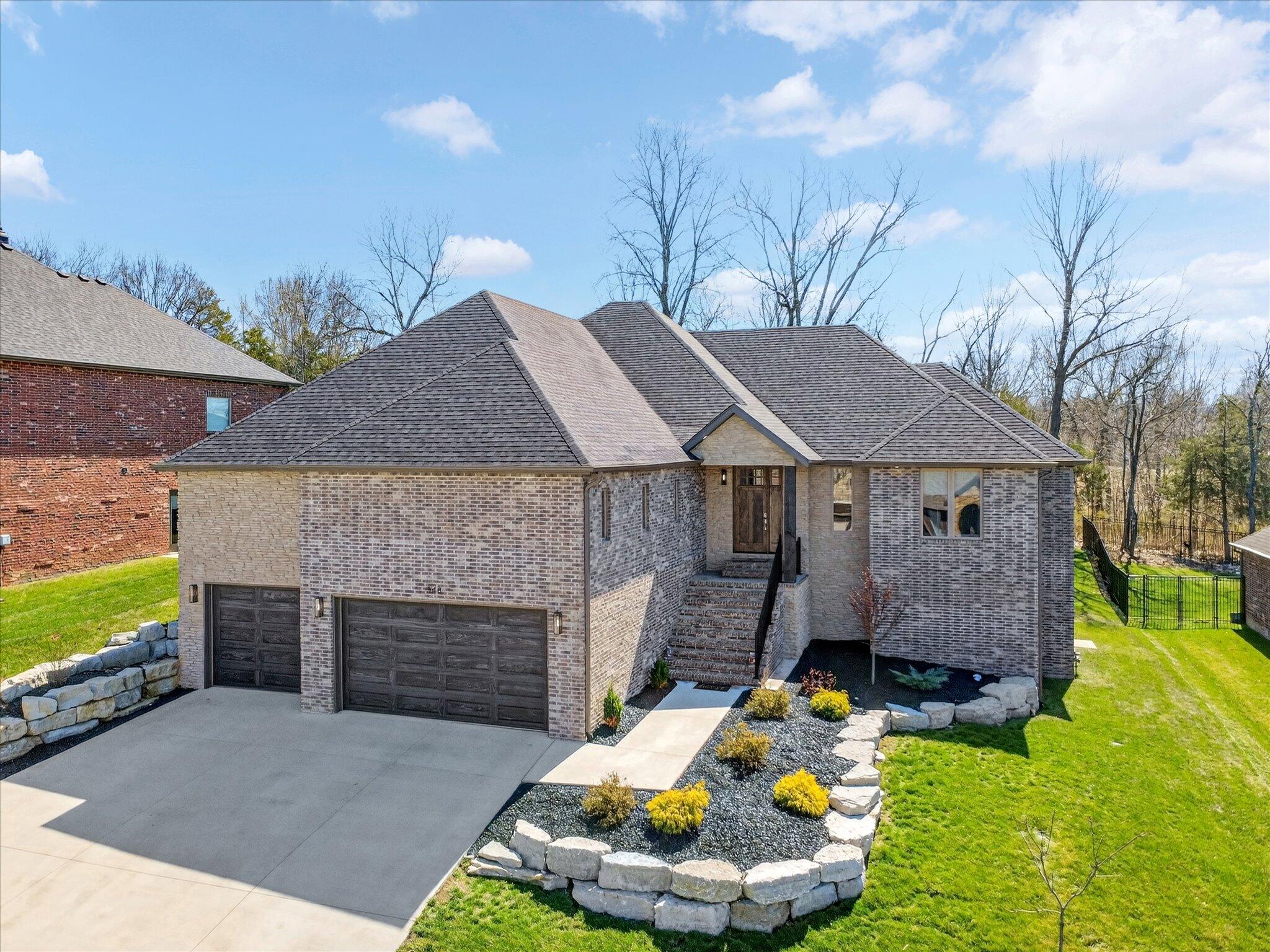 348 W Monarchwood Drive