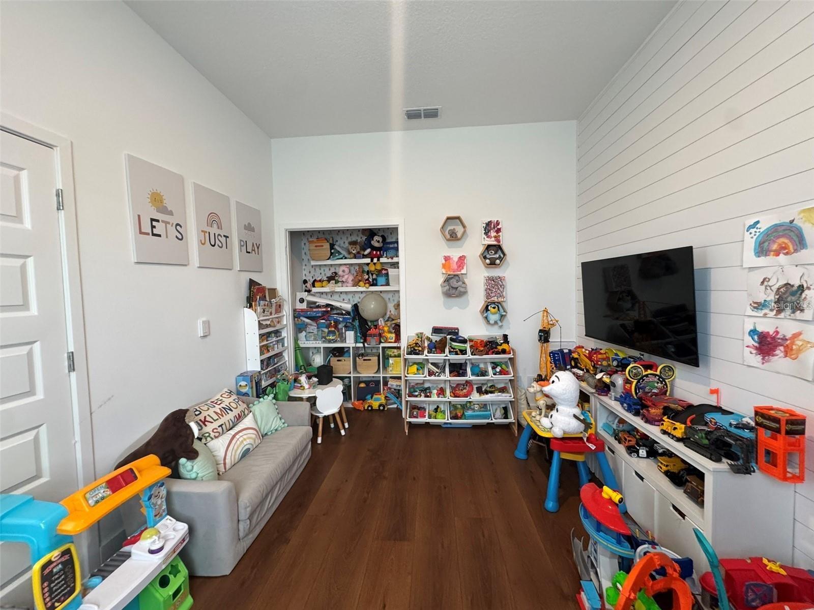 14931 Lebeau Loop