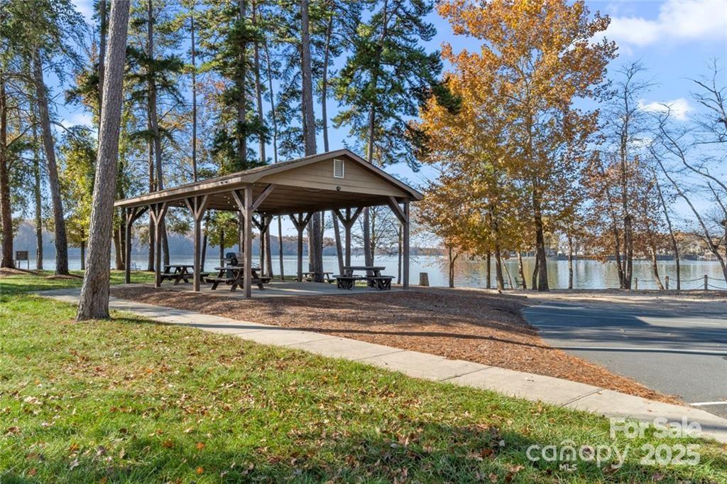 1029 Glade Spring Court