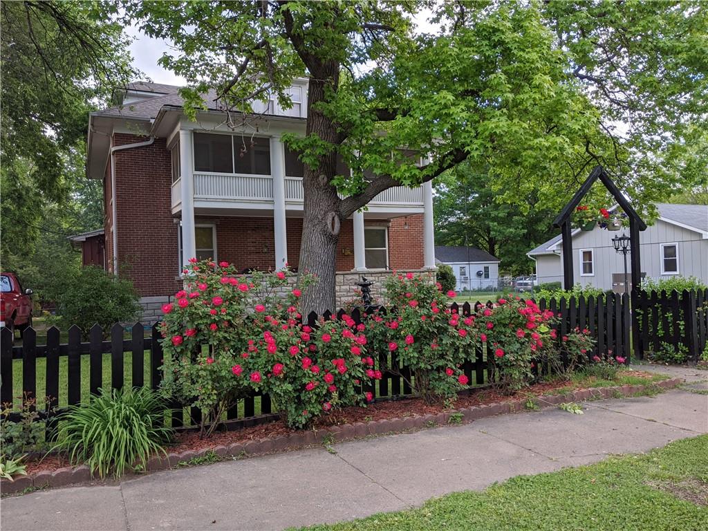 612 W Cherry Street