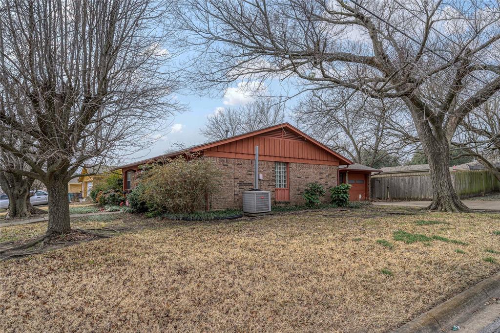 702 Hillside Drive