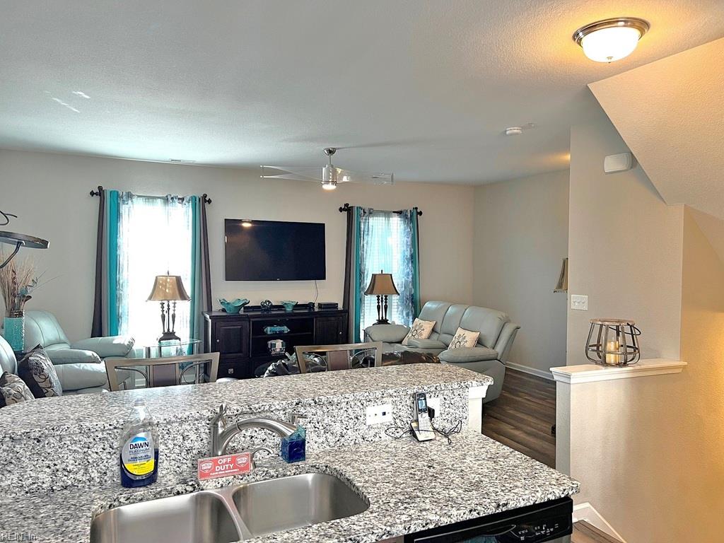 515 Waterside Drive 117