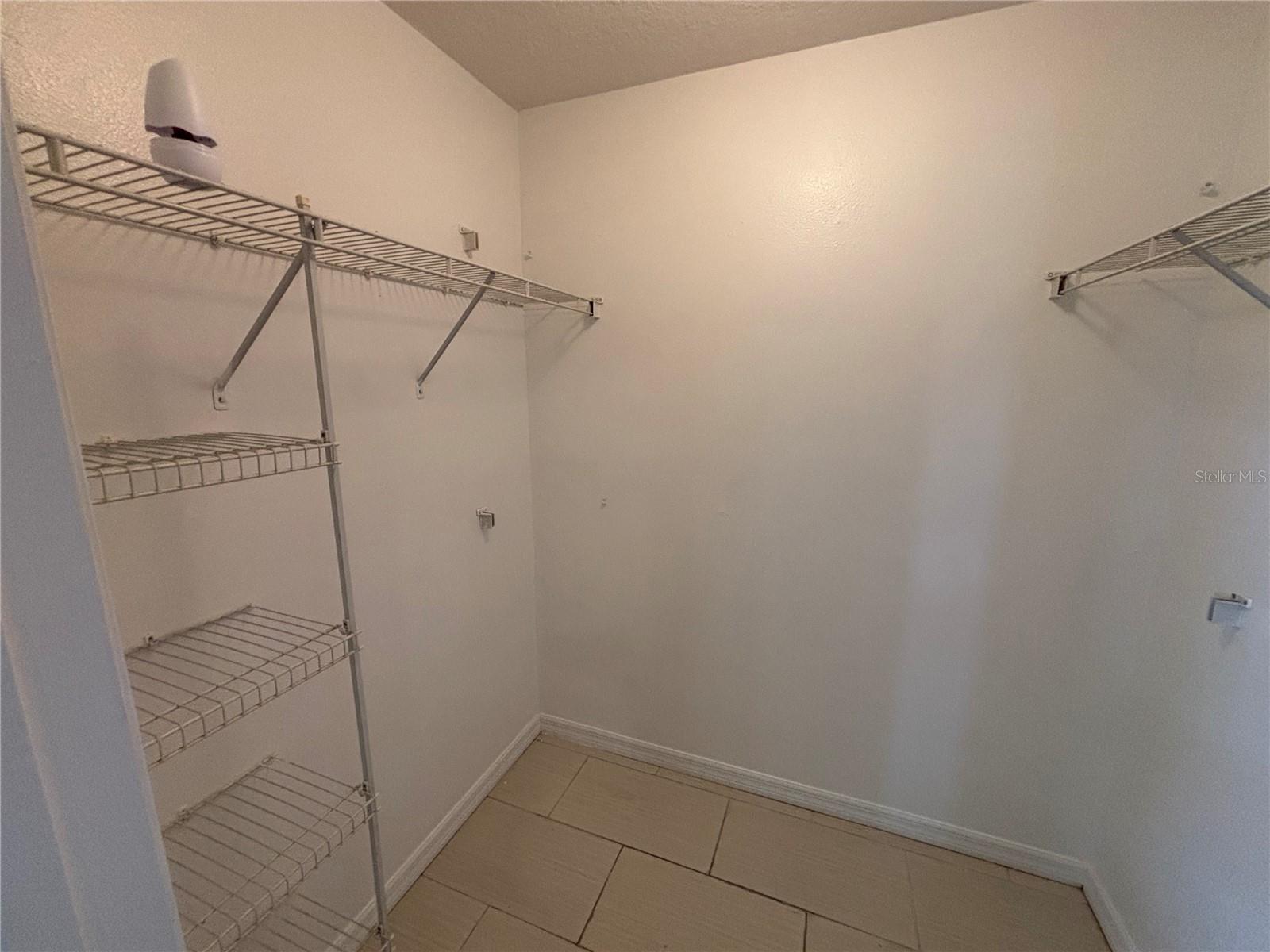 120 Spoonbill Court