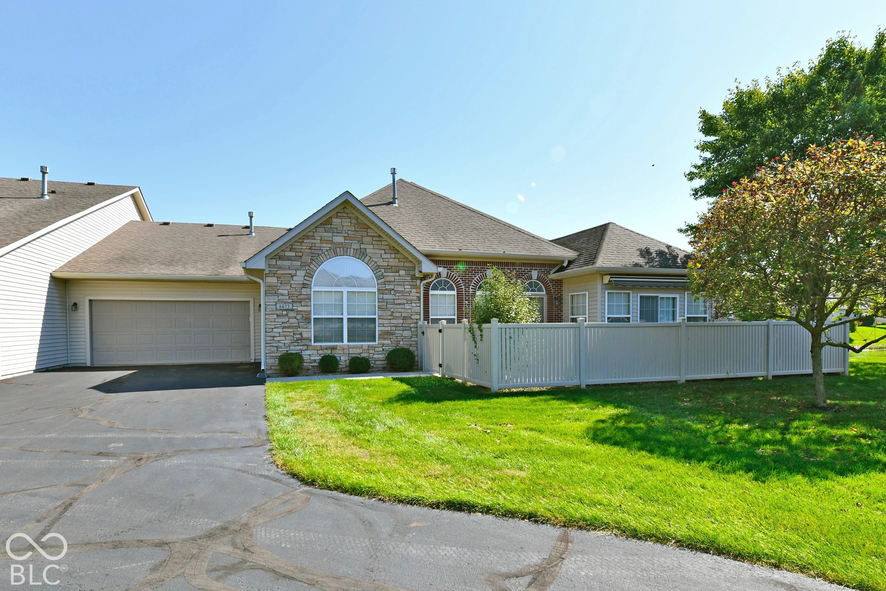 6673 Avila Way