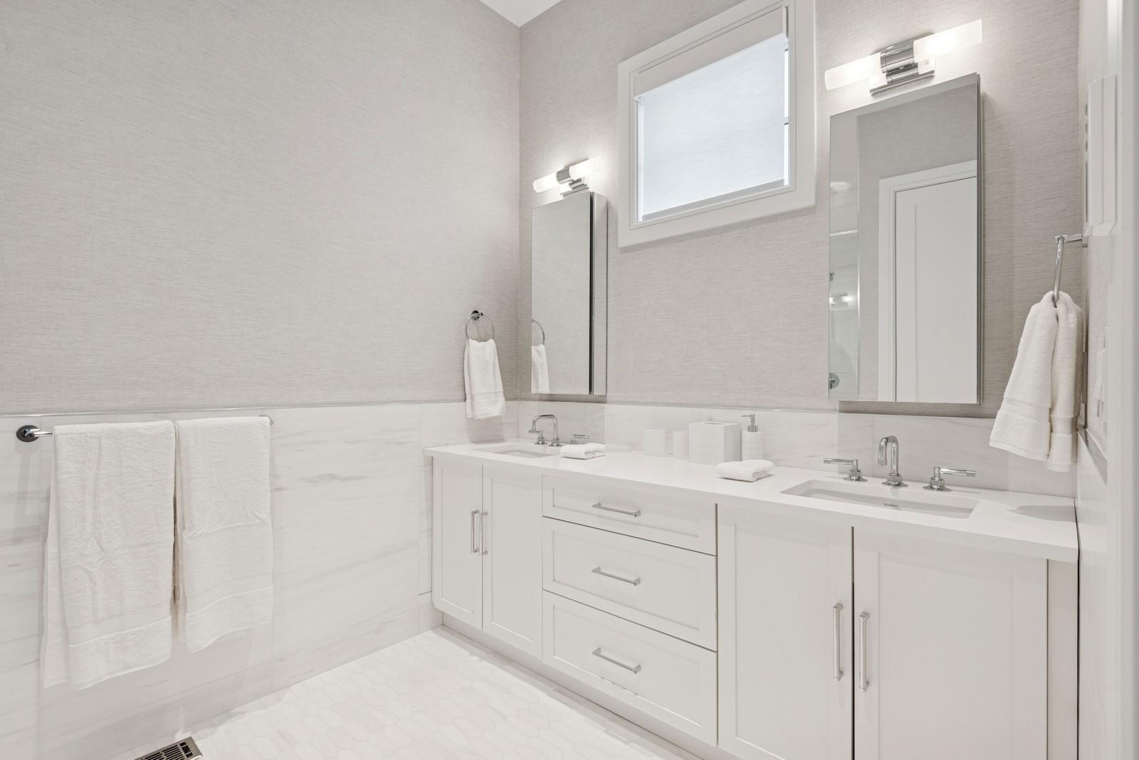 8 Magnolia Drive 2A