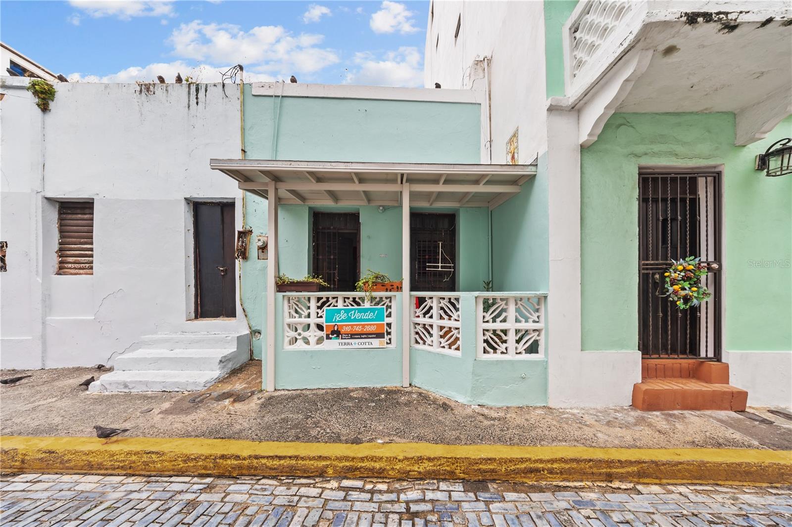 Colonial Property for Sale - San Sebastián Street, Old San Juan Unique opportunity to own an authentic colonial residence located on one of the most iconic streets in Old San Juan. This single-story home with a balcony, a rare and highly desirable feature for this type of property, preserves the charm and character of Puerto Rico's historic architecture. The property features one bedroom, one bathroom, a living area, an interior courtyard, traditional Spanish tile floors, and high ceilings. Its layout offers an excellent potential for a thoughtful restoration. Located in a non-flood zone, the property sits on a lot of 86 square meters 925.70 square feet with a Gross Living Area (GLA) of 734 square feet, making it an excellent investment opportunity for restoration and preservation. The property requires repairs and/or restoration, to be completed in accordance with the regulations of the Puerto Rico Institute of Culture, ensuring the preservation of its historical and architectural integrity. Ideal for those who appreciate Old San Juan's history, culture, and the unique opportunity to restore a truly special heritage property. $435K (appraised value) or better offer.