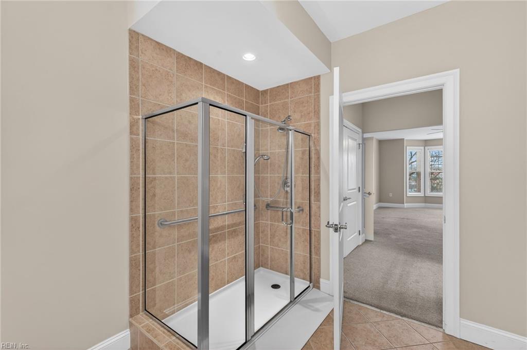 955 Bolling Avenue 204