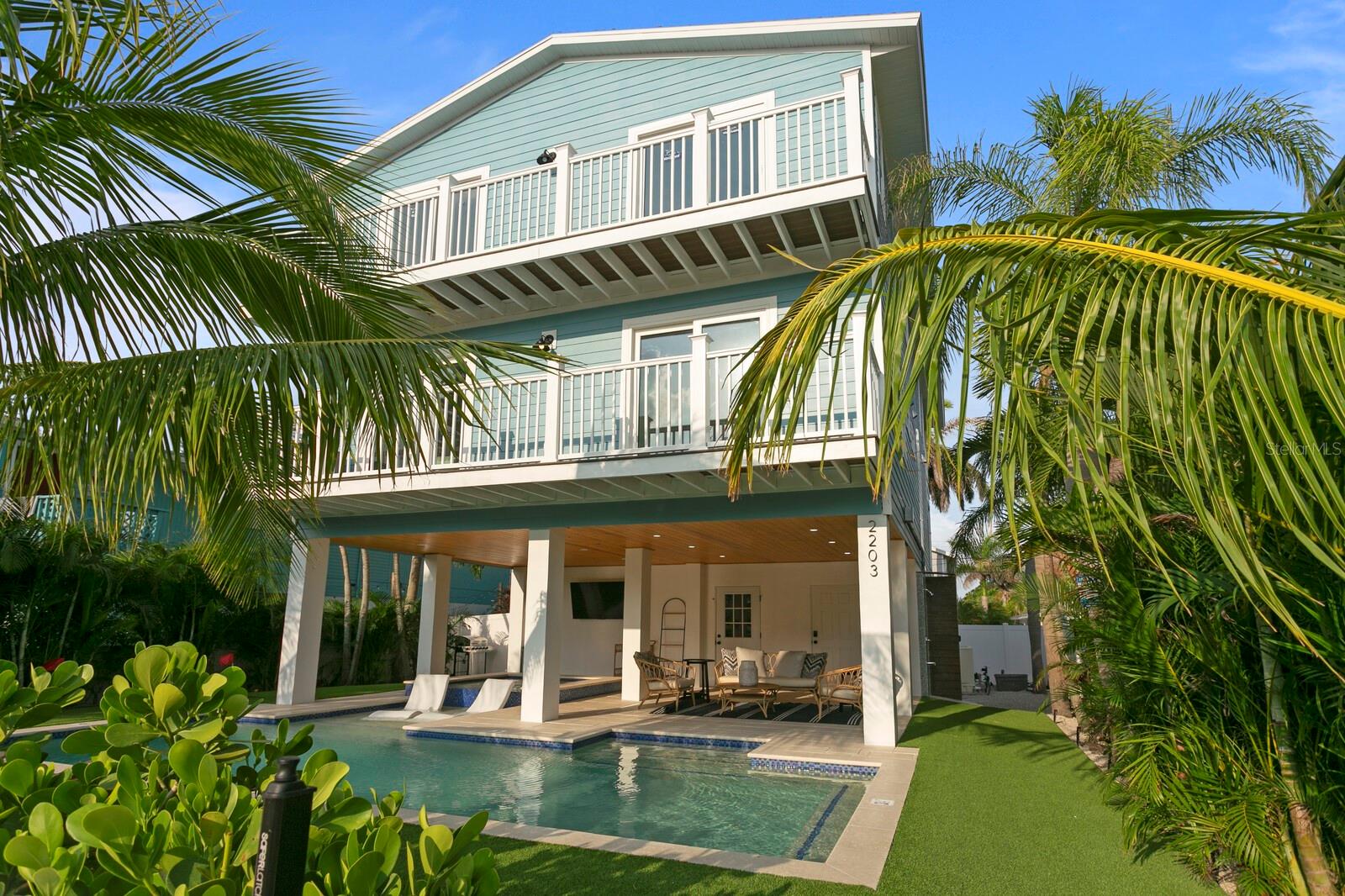 2203 Avenue B, Bradenton Beach, FL