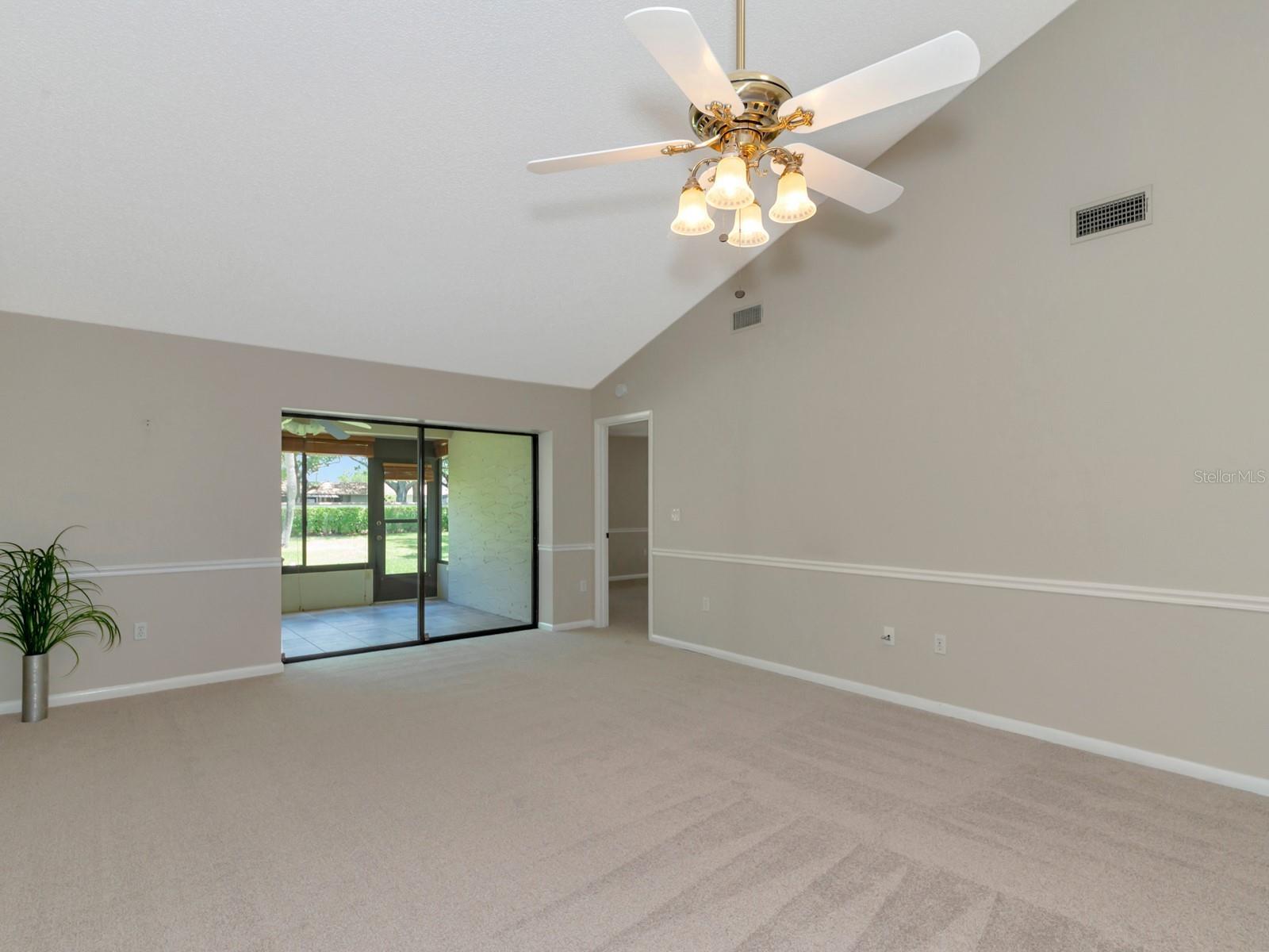 4503 Lake Vista Drive 4