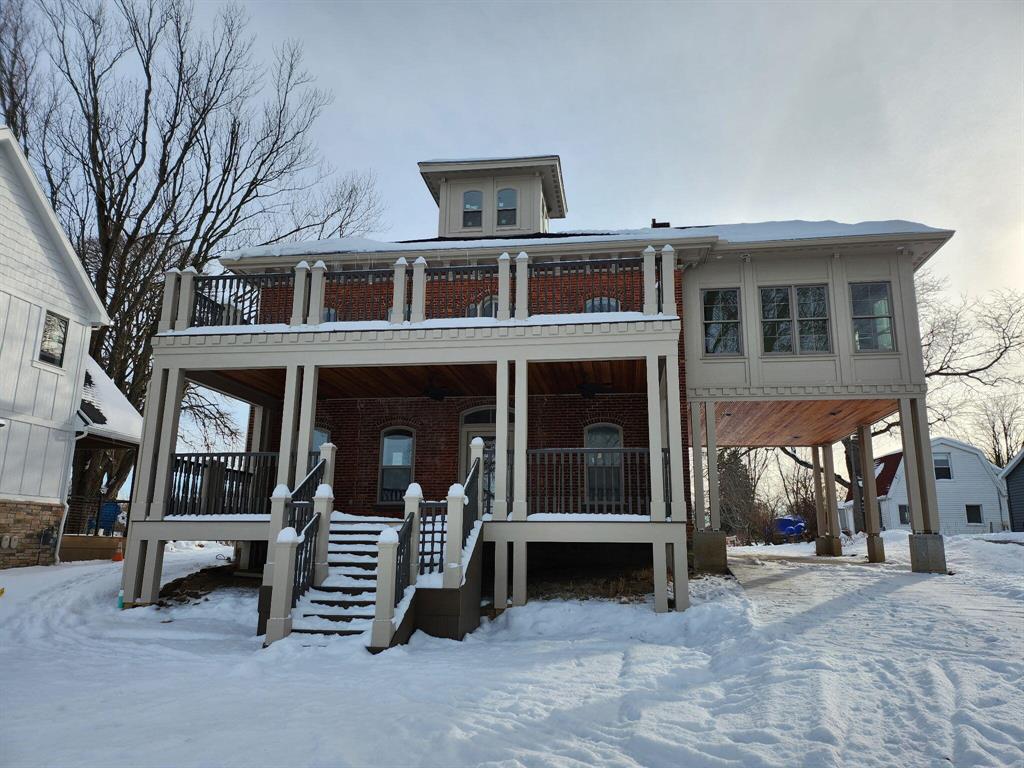 ** End of Season Special Pricing **Stunning elevated lake views on a rare oversized estate-sized lakefront lotHistoric Round Lake masterpiece enters final phase of renovation & upgrade.  'Towne House' (named for original owner, Dr N.Towne, circa 1840) comprehensive renovation and upgrading project was undertaken to create a truly comfortable, modern, family entertaining Michigan Lake Home, suitable for year-round enjoyment, while retaining the charm and beauty of the original historic home.Thoughtfully upgraded with modern floorplan, AC, heating, insulation, plumbing, and electrical.Builder closing contribution incentive available, inquire now for details12-Month Builder Home Warranty IncludedViewings and offers encouraged