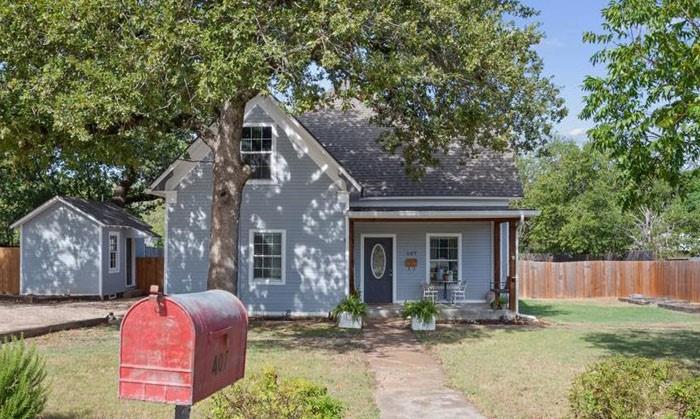 407 S Reagan